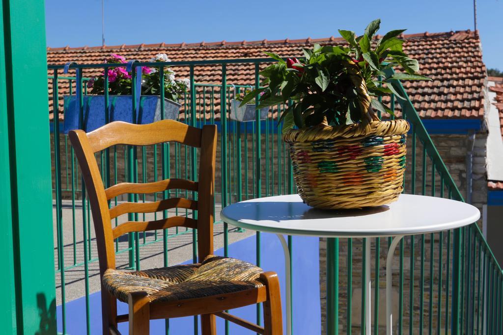 Hostal To Konatzi Tis Marikas Tzai Tou Yianni Kato Drys Exterior foto